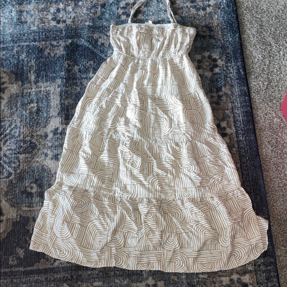 Blu Pepper Tan and White Lace-Trimmed Garment